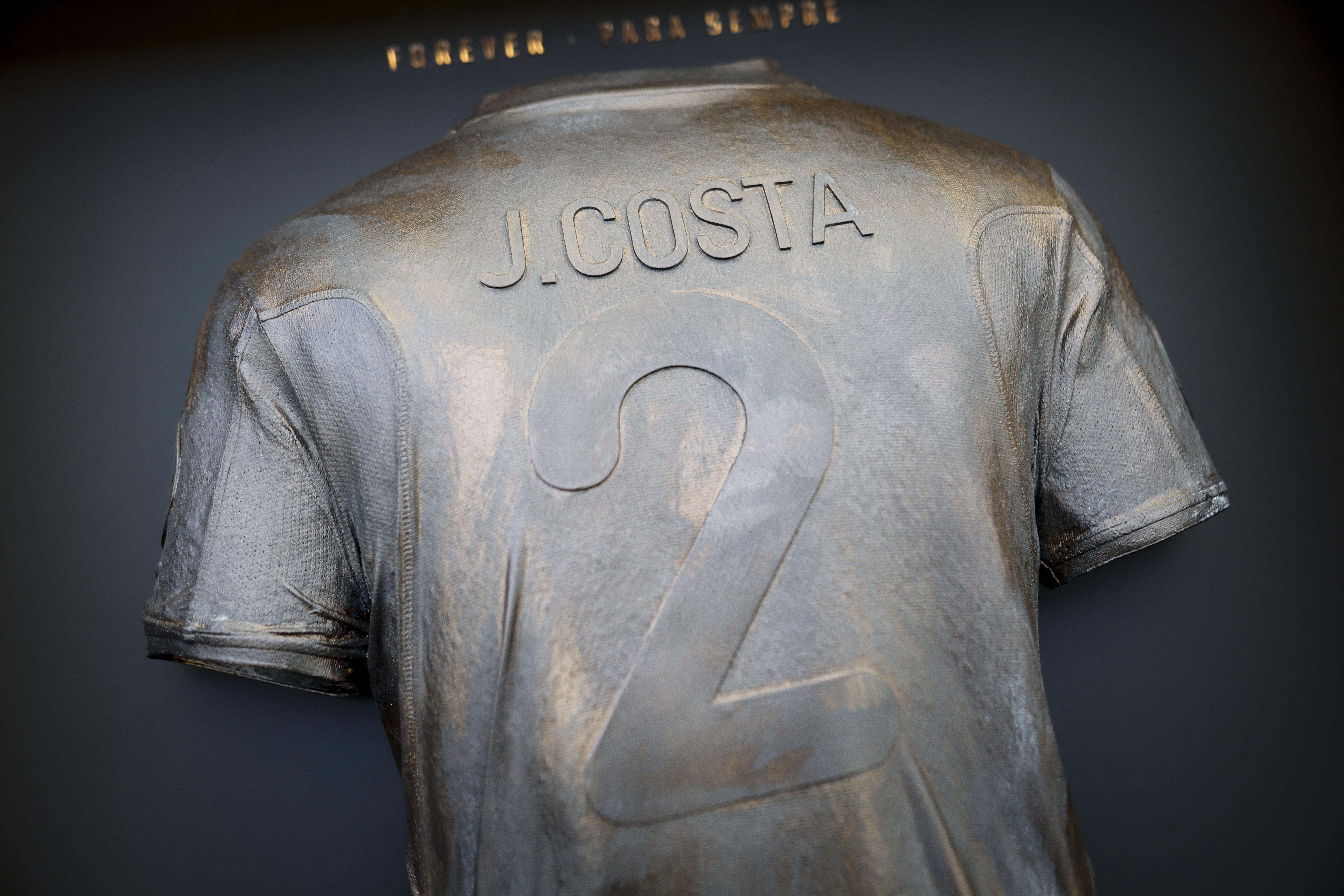 Kaiyun中国官网-缅怀，葡萄牙足协为若塔和波尔图已故功勋若热-科斯塔立雕像