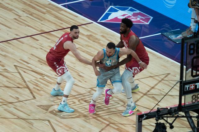 开云网页版中国官网-【现场】仇恨的情绪消失！库里完美表现征服克城球迷