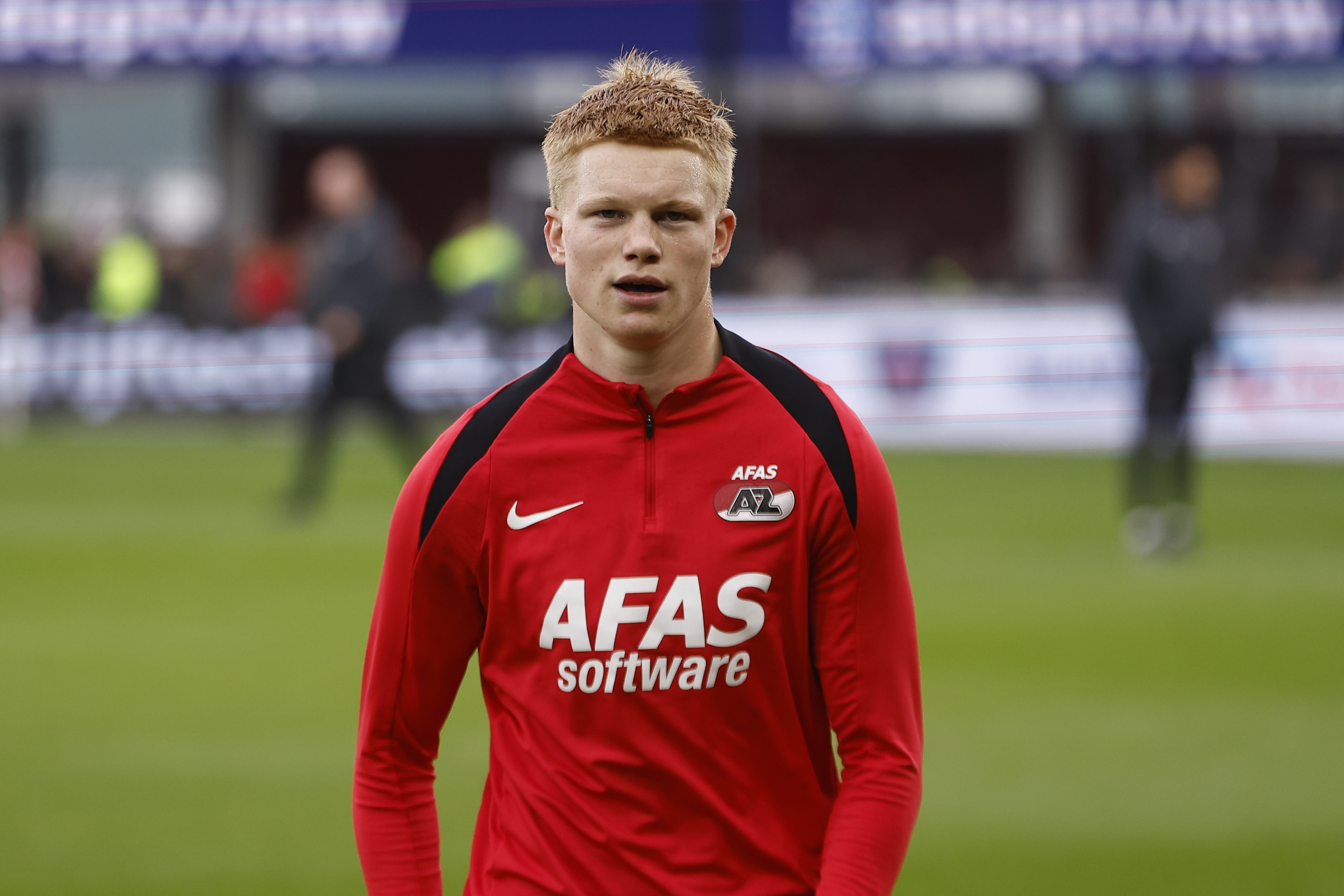 Kaiyun网页版-费迪南德：曼联应该签下斯米特，即使要等半年或1年也可以